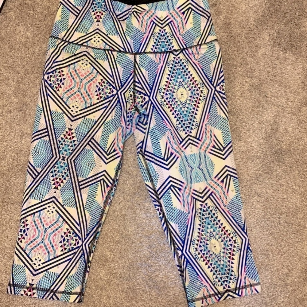 Victoria Secret Capri Leggings